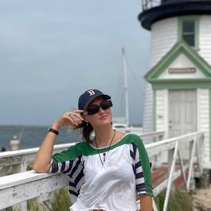 Meet your Posher, Claire